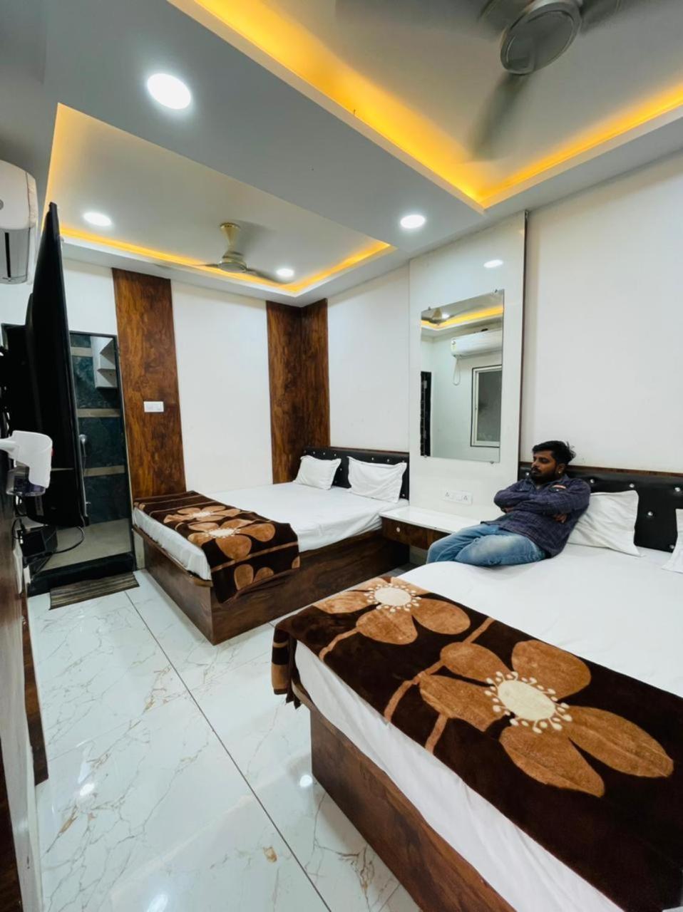 Hotel Shree Shyam Sharnam Godarpura 外观 照片